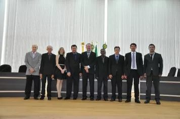 Prefeito, vice prefeito e vereadores tomam posse nesse ultimo domingo