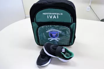 Entrega de Tênis e Mochilas para os alunos da Rede Municipal