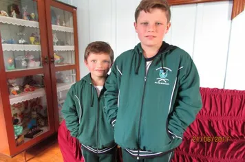 ENTREGA DOS NOVOS UNIFORMES