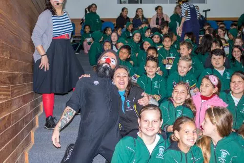 COMPANHIA DE TEATRO RISAS Y SONRISAS | ESCOLAS MUNICIPAIS