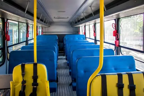 MAIS UM ÔNIBUS NOVO PARA A EDUCAÇÃO DE IVAÍ